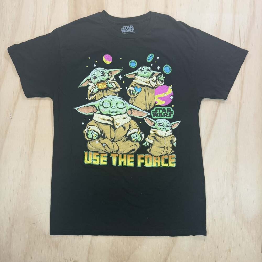 Star Wars Grogu Use the Force Graphic Print Black T-Shirt Mens Med 100% Cotton